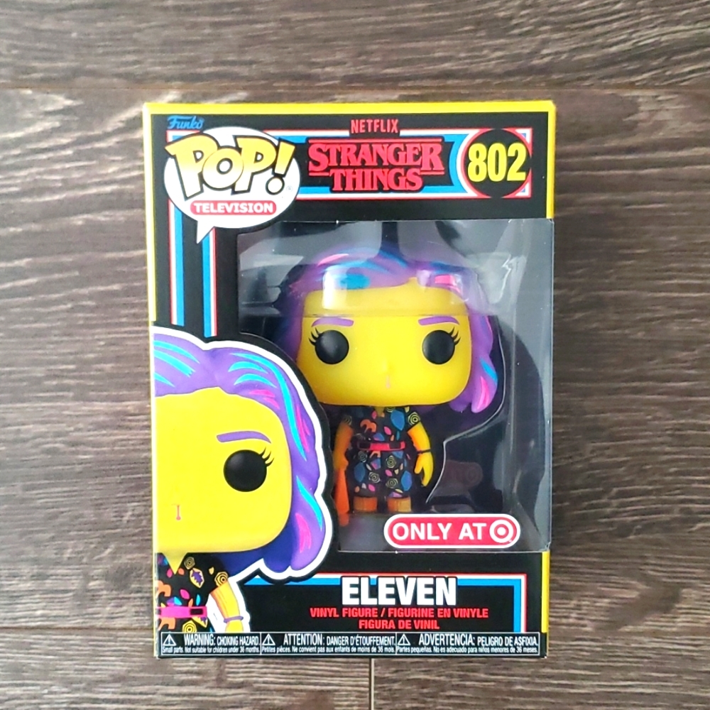 💛 STRANGER THINGS ELEVEN Blacklight ✨️ Funko Pop #802- Target Exclusive 🎯